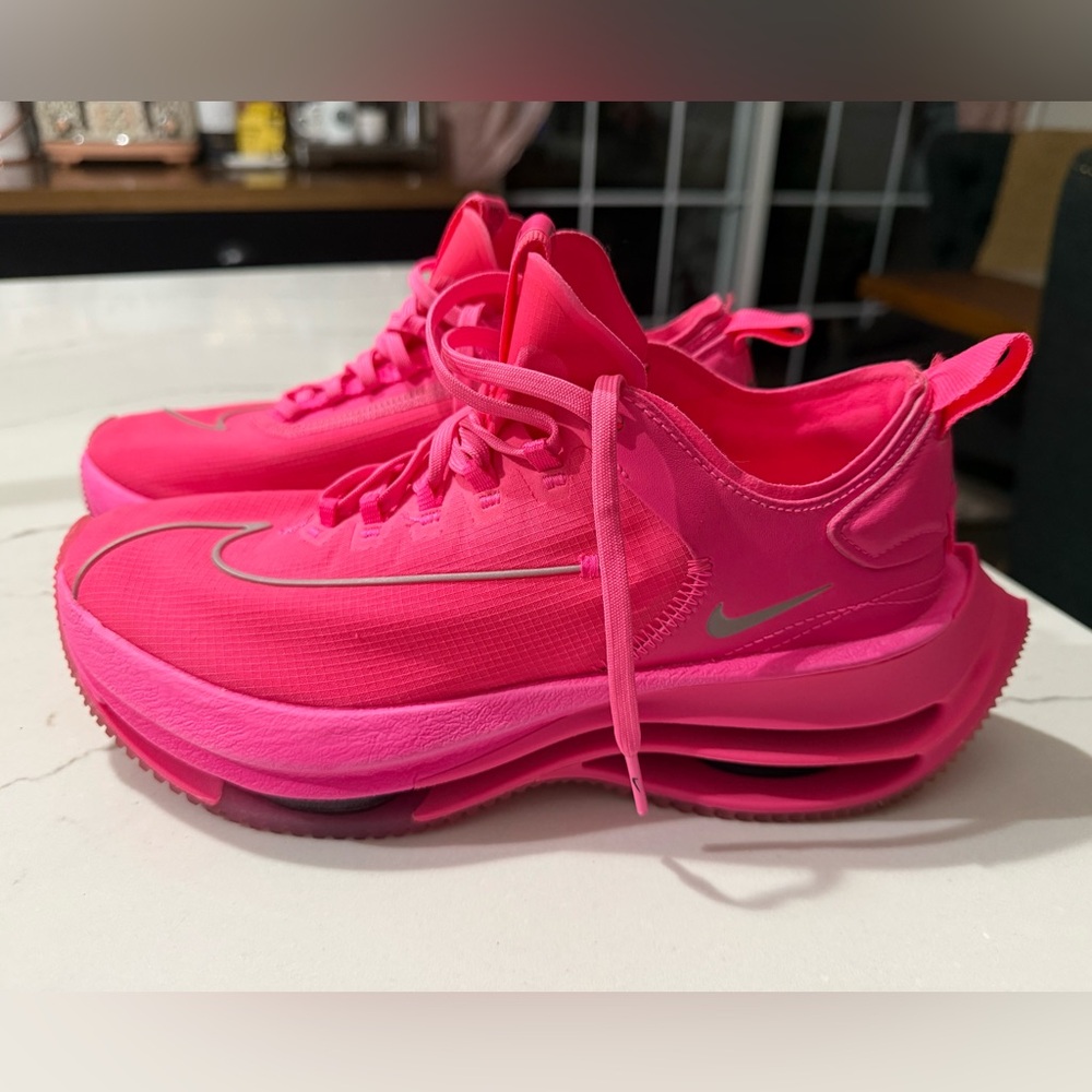 EUC Nike Women's Zoom Double Stacked Running Shoes in Pink Blast Size 8
